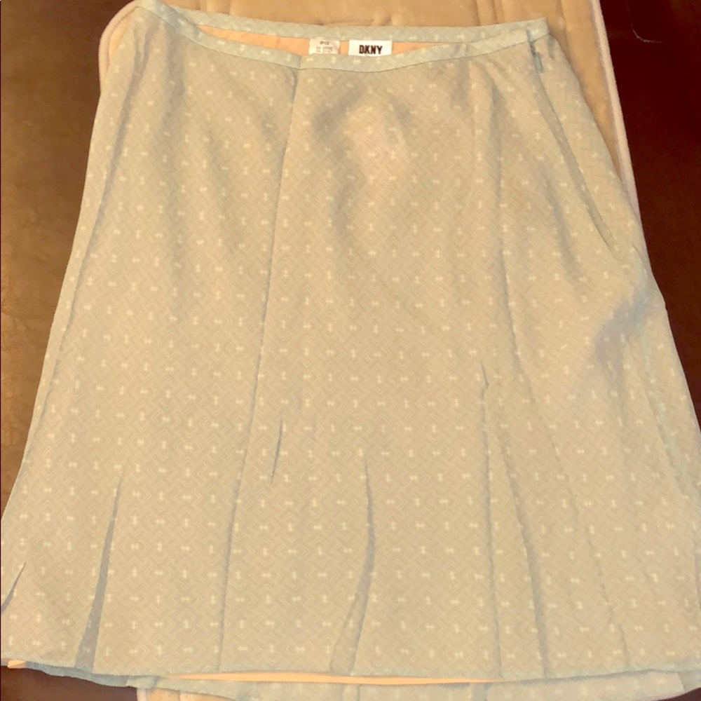 Women’s DKNY skirt